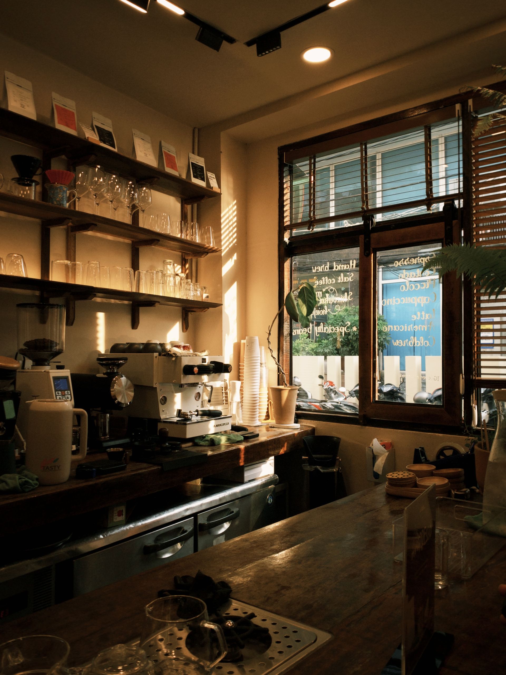 Μπαρ καφέ με μηχανή espresso